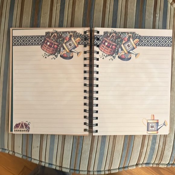 Watering can Journal -FREE when bundled with 2 other items - Picture 2 of 4